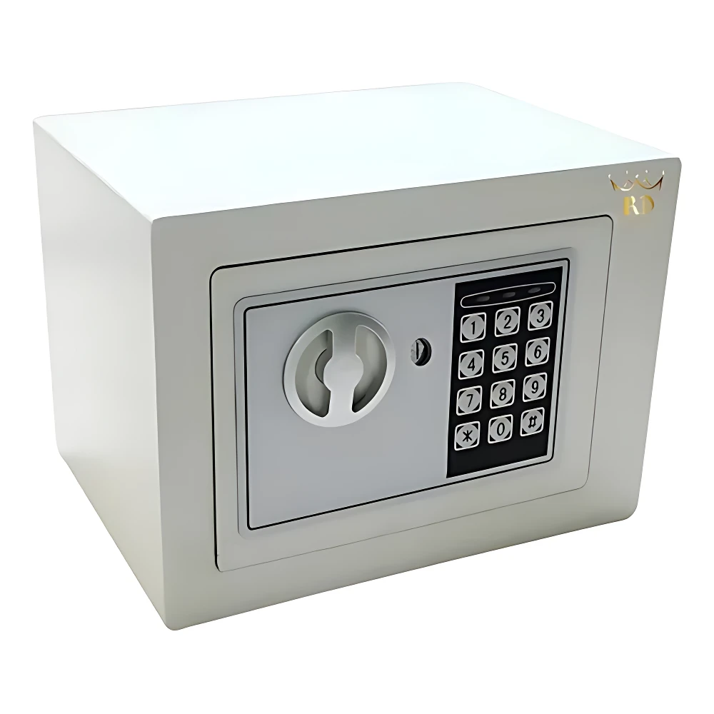 Caja fuerte digital pequeña blanca con teclado numérico y llave de respaldo, ideal para proteger documentos y efectivo en espacios reducidos.