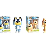 Set x4 figuras decorativas Bluey y Bingo, 2 de Bluey y 2 de Bingo, en cajas de exhibición.