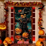 Funda decorativa para puerta de Halloween con diseño de calavera, calabazas y brujas en tonos naranjas y negros, montada sobre marco blanco con guirnalda de hojas otoñales.