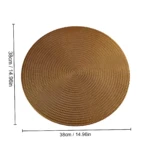 Placemat redondo tejido en color marrón claro, con textura visible y medidas de 38 cm de diámetro. Ideal para proteger y decorar mesas.