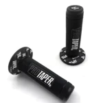 Manilares Protaper negros de caucho antideslizante para moto, con logo plateado, set x3.