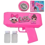 Pistola de burbujas automática rosa con personajes Lol Surprise, incluye dos botellas de líquido y accesorio de repuesto.