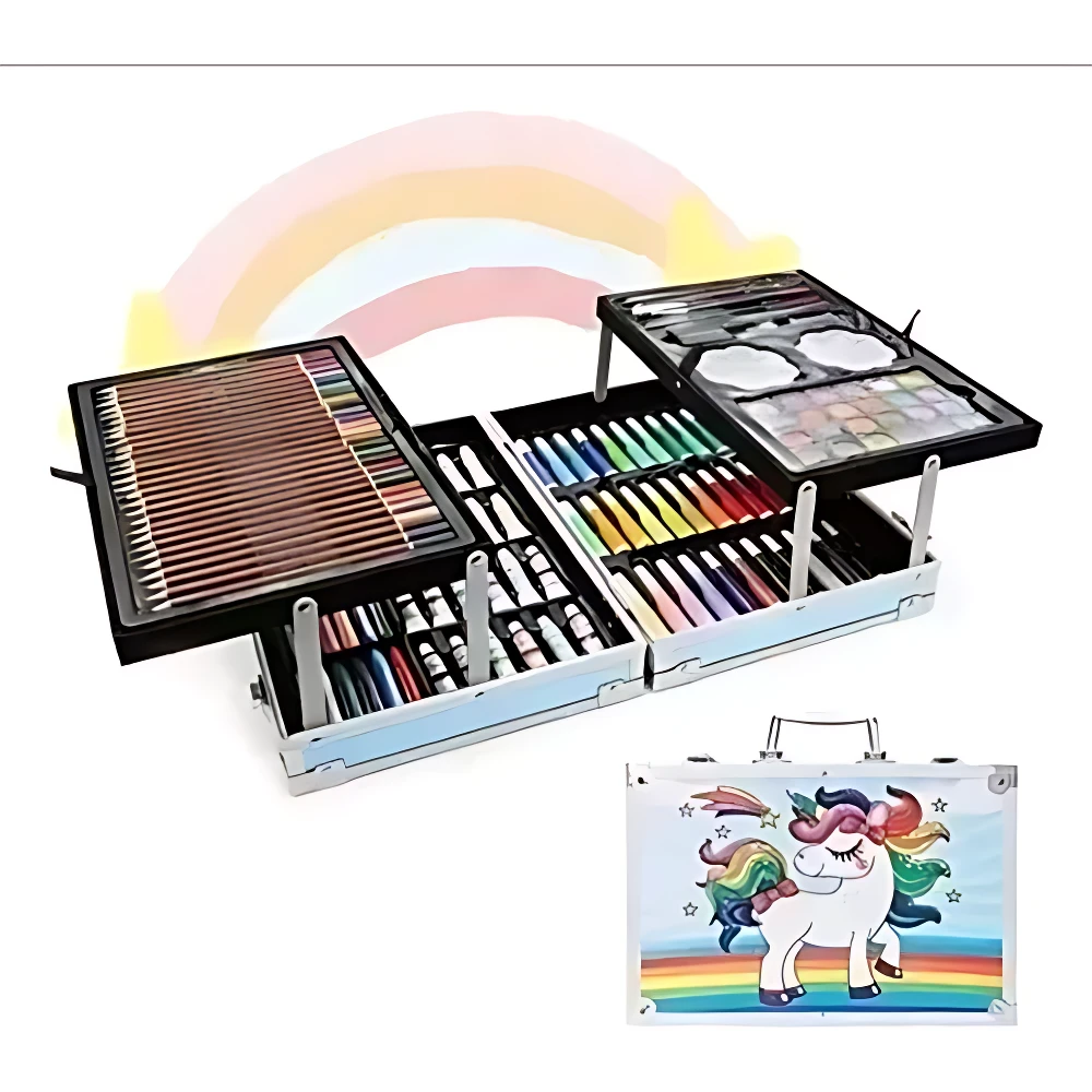 Maleta metálica de arte abierta, mostrando organizadores con lápices de colores, acuarelas, pinceles y marcadores. Incluye estuche exterior con diseño de unicornio y arcoíris.