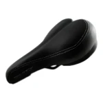 Sillín de bicicleta GW negro, antiprostatico, con costuras blancas, ideal para recorridos largos y confort.