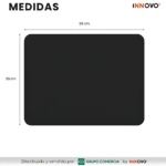 Tapete de cocina negro con medidas de 59 cm de ancho por 39 cm de alto, diseñado para secado rápido y uso higiénico en superficies.