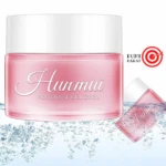 Jarrón de crema rosa translúcido con tapa blanca, etiqueta que dice Hunmui Pore Base Gel Cream, rodeado de burbujas de agua y una variante inclinada al lado derecho.