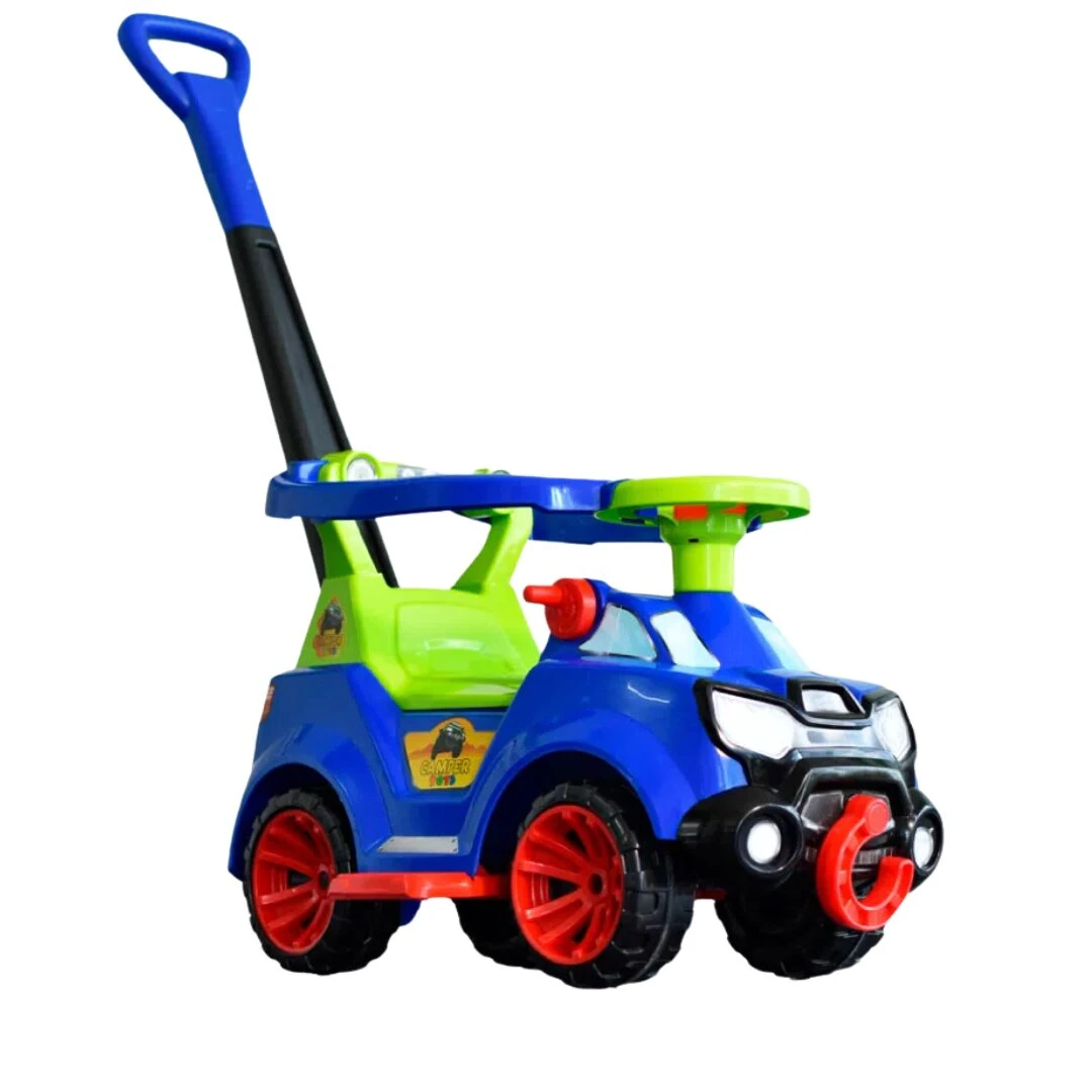 Carro paseador montable azul con ruedas rojas y manillar verde, diseñado para bebés que aprenden a caminar.