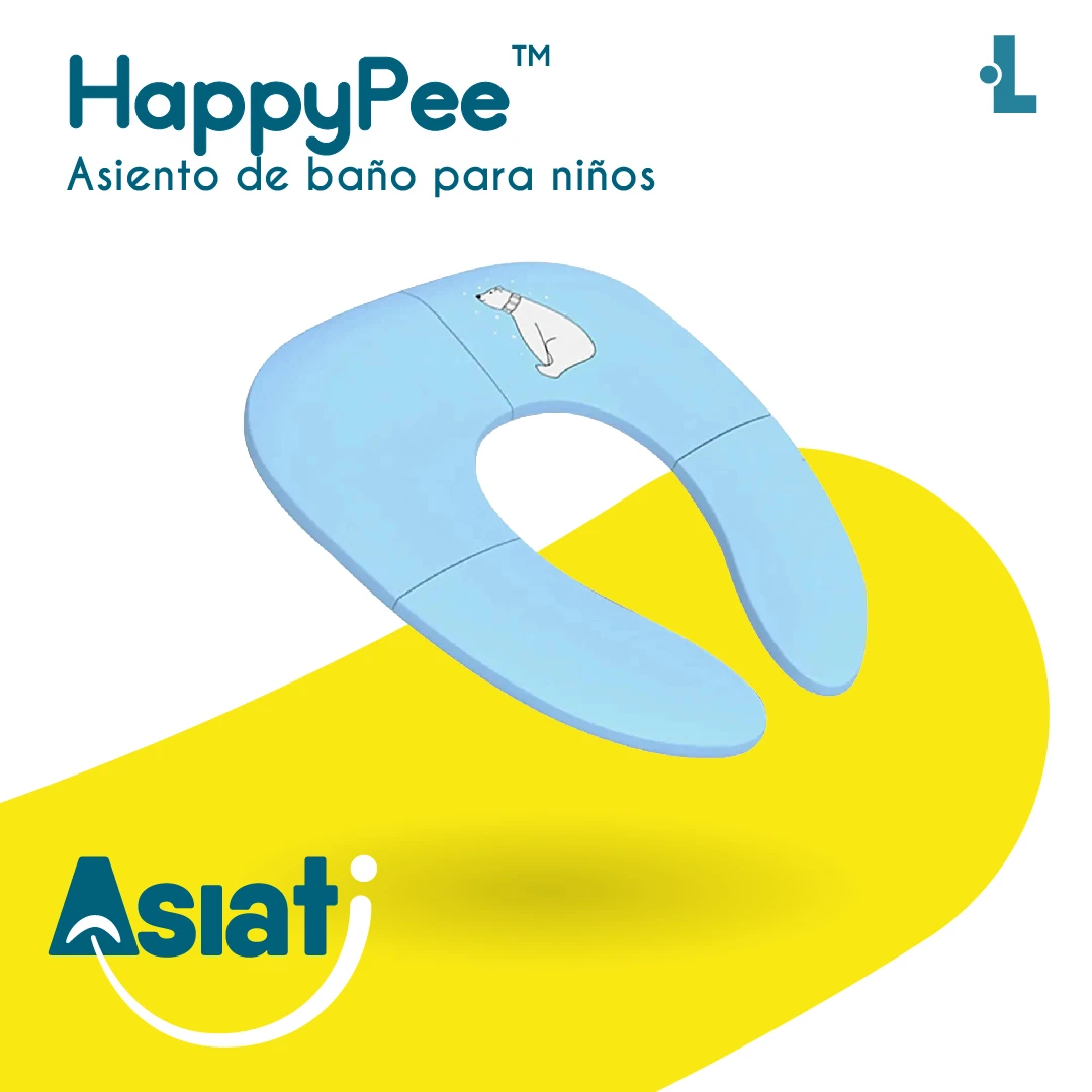 Asiento de baño plegable HappyPee en color azul claro, con diseño ergonómico y estampado de oso blanco, sobre fondo amarillo. Ideal para uso en baños públicos.