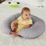 Cojín ergonómico de lactancia con diseño dona - Reduce fatiga muscular y facilita posiciones seguras para bebé - Imagen 7
