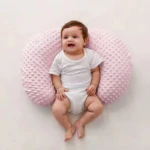 Cojín ergonómico de lactancia con diseño dona - Reduce fatiga muscular y facilita posiciones seguras para bebé - Imagen 4