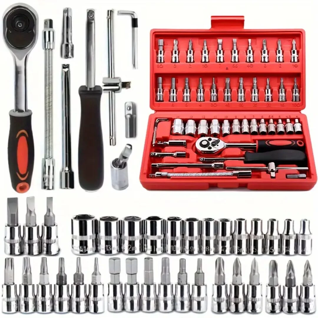 Kit de herramientas con trinquete, bits y extensiones en caja roja abierta, mostrando organización interna y accesorios externos dispuestos en filas.