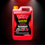 Botella roja de 4 litros de Shampoo Élite Spotcleaner, con etiqueta negra que muestra espuma roja y tres imágenes de autos brillantes, apto para todo vehículo.