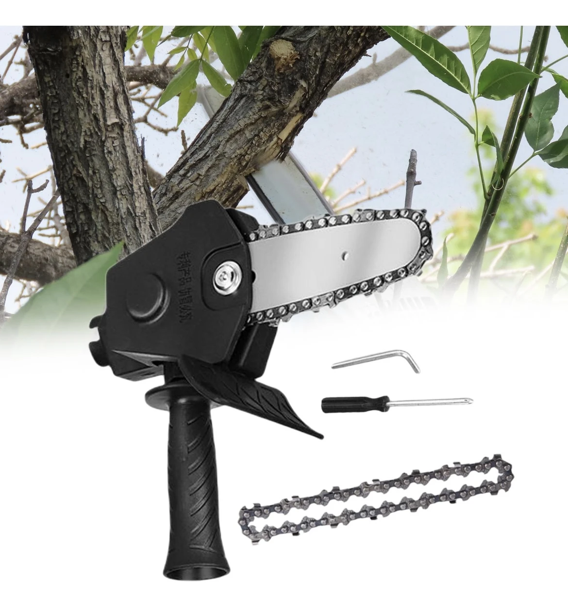Adaptador negro para taladro con cadena de corte, guarda de seguridad y accesorios incluidos; ideal para cortar ramas y madera.