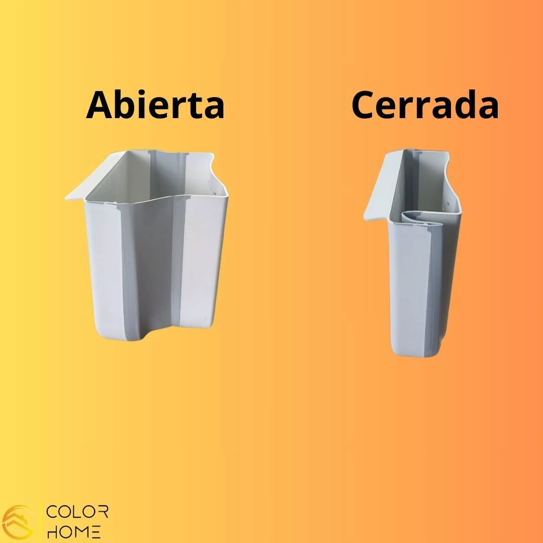 Papelera plegable de plástico gris en dos estados: abierta y cerrada, mostrando su diseño compacto para ahorro de espacio en cocina.