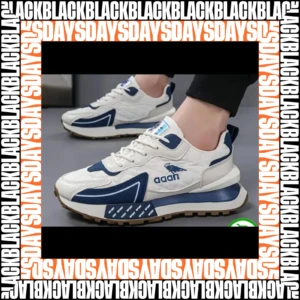Zapatilla deportiva blanca con detalles en azul marino, diseño retro y suela gruesa, vista frontal con pie derecho en primer plano.