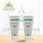 Dos tubos de gel corporal Booz con aloe y cúrcuma, 120 ml cada uno, sobre superficie de madera clara. Etiqueta blanca con detalles en verde y dorado. Logotipo Life & Natura en fondo.
