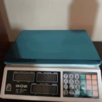 Báscula electrónica de mesa 40kg con teclado numérico - agiliza el cálculo de precios unitarios y totales - Imagen 2