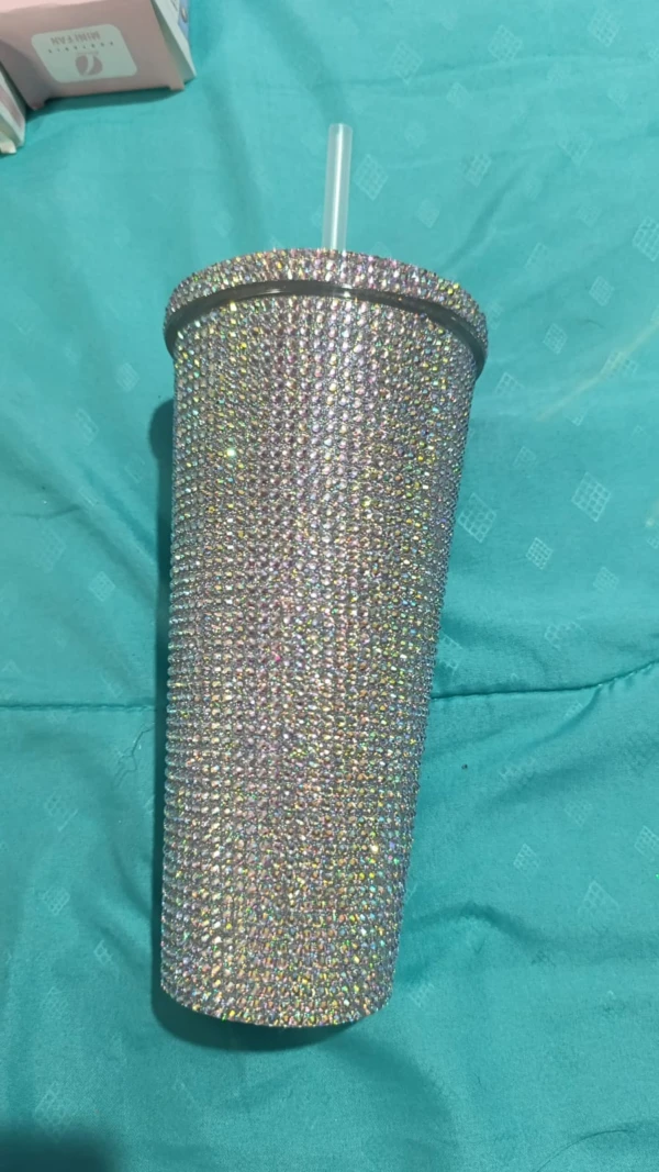 La Botella de Agua Brillante