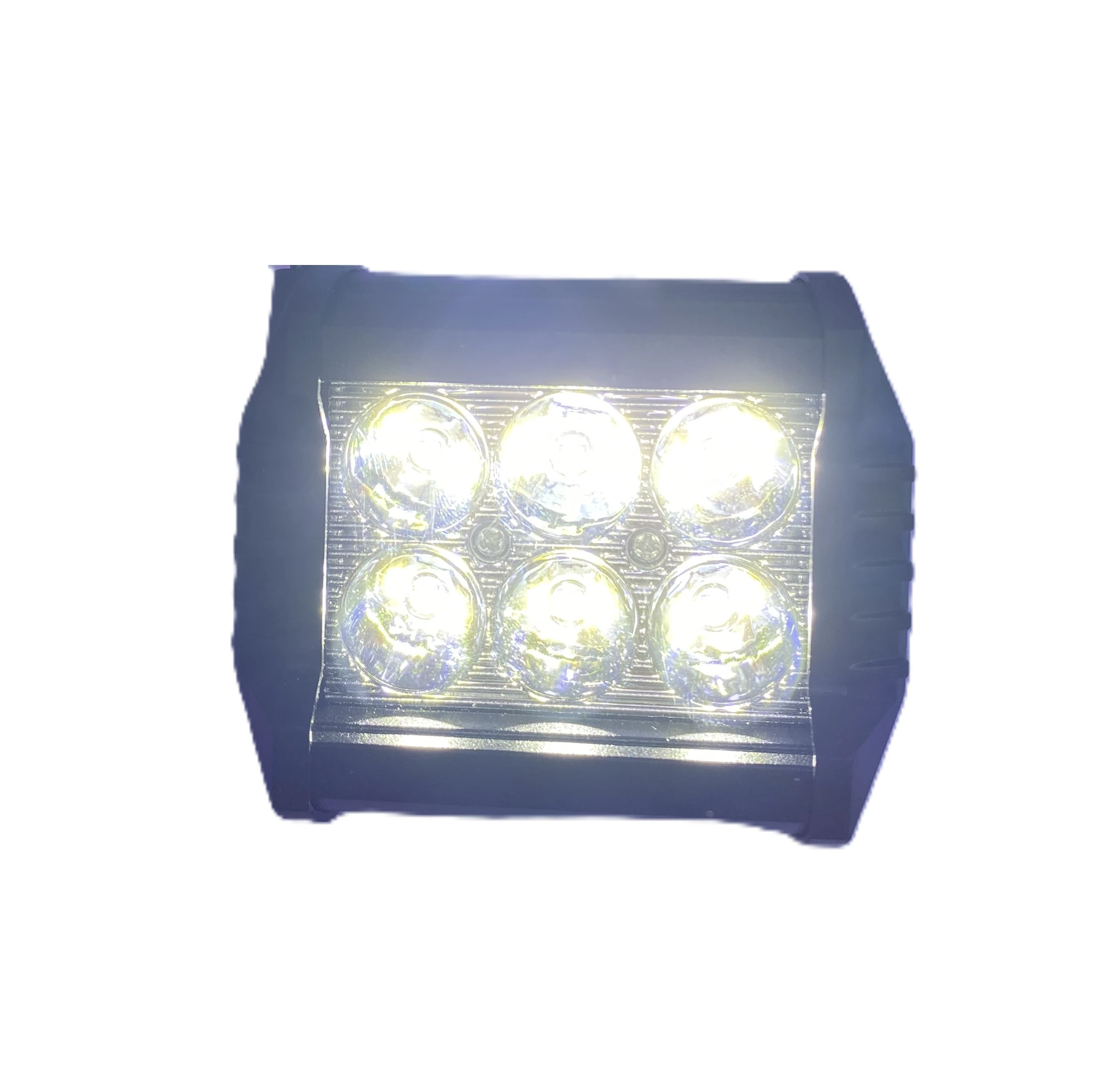 Luz LED rectangular blanca con seis focos amarillos encendidos, vista frontal sobre fondo blanco.
