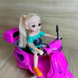Juguete Infantil Muñeca en Scooter Moto - Estimula el juego creativo en niñas