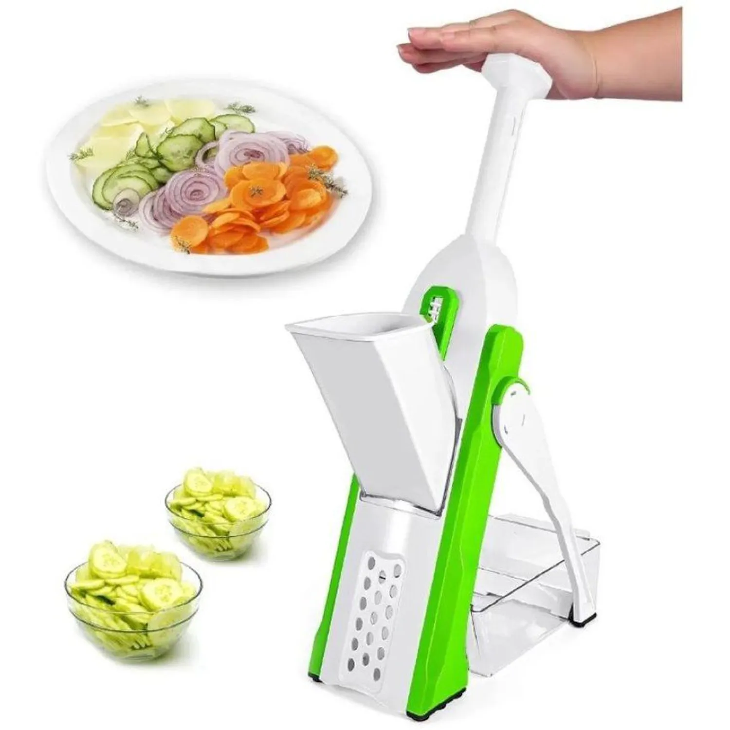 Picador mandolina verde y blanco con mango ergonómico, mostrando vegetales cortados uniformemente en rodajas finas. Incluye recipiente de recolección y cuchilla protectora. Ideal para ensaladas.