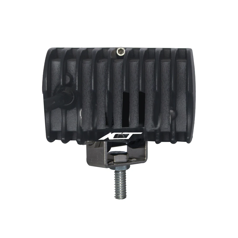 Exploradora Cuadrada Mini 3 Led Act Par de 15W con carcasa de aluminio - Ilumina tu camino con potencia y seguridad en condiciones extremas