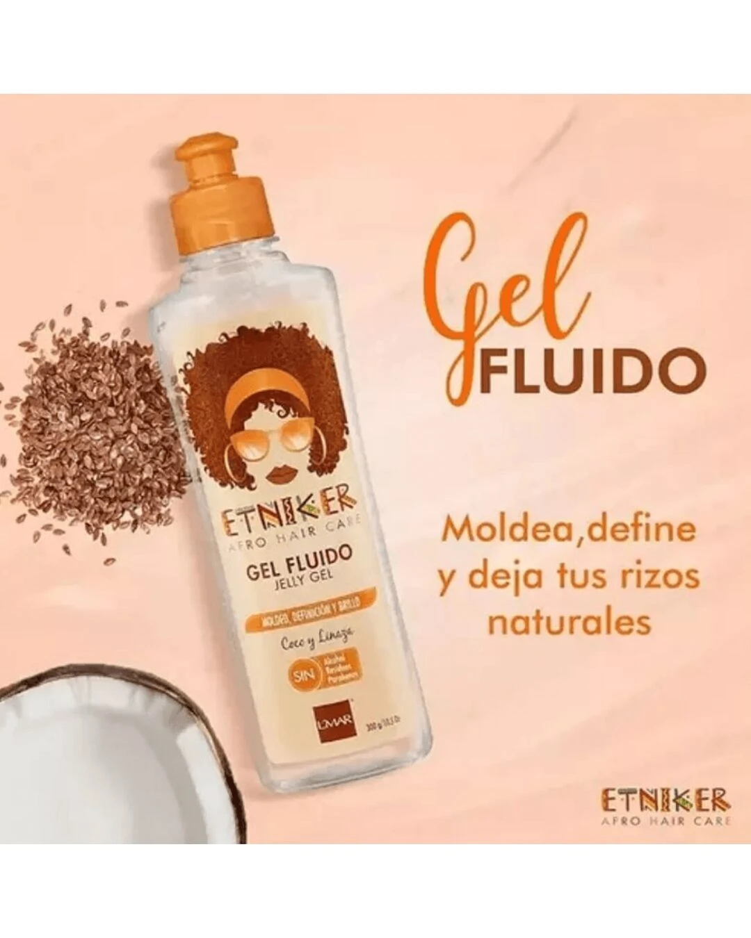 Botella transparente de 300g de gel fluido Etniker para rizos, con etiqueta ilustrada y pump naranja, sobre fondo rosa pálido con semillas de lino y coco.