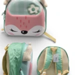 Mochila escolar infantil con diseño de zorro en relieve, colores pastel y detalles en relieve para niños.