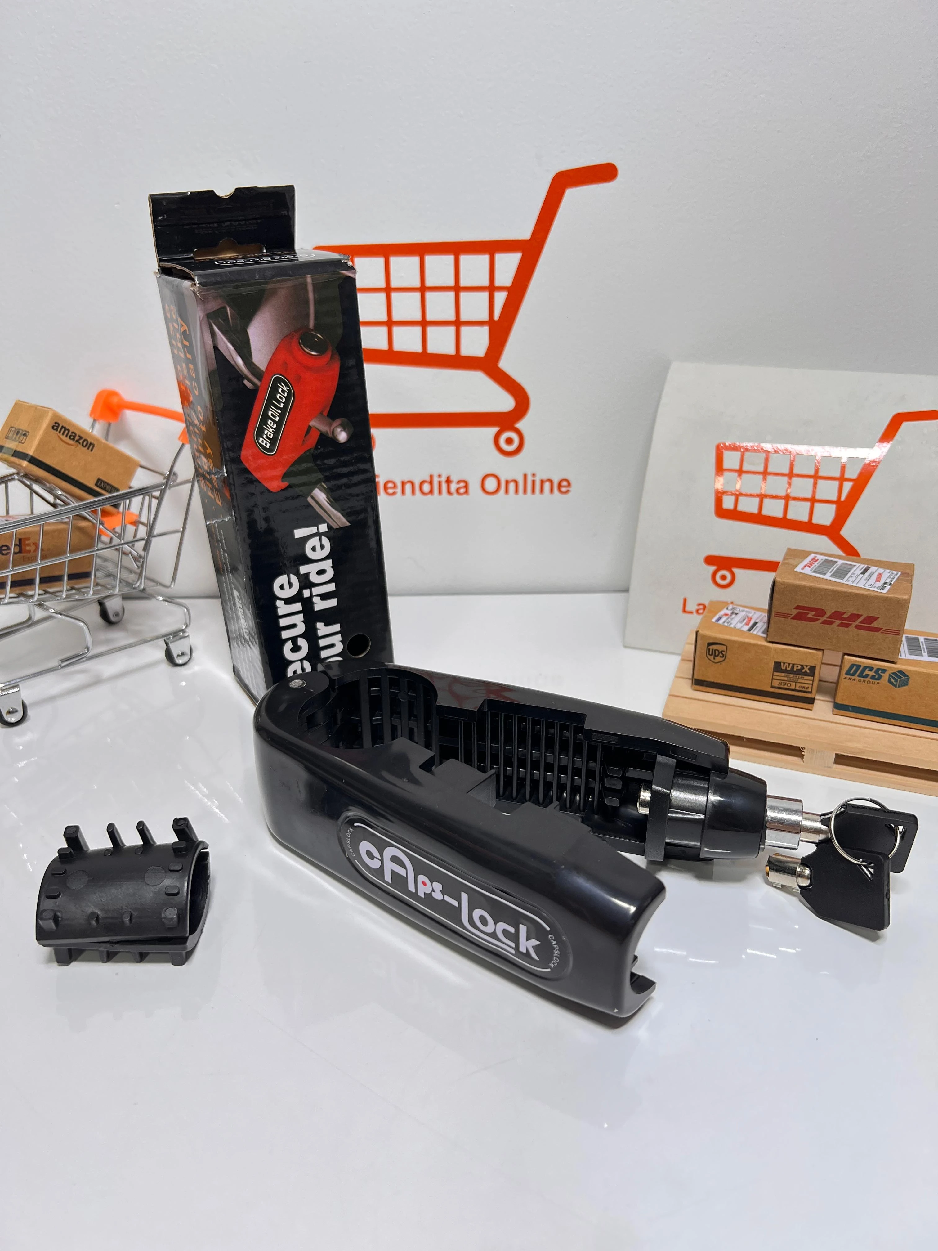Candado manigueta negro para moto, bloquea acelerador y freno. Incluye caja, llave y accesorio adicional.