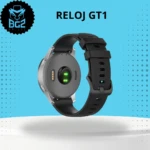 Reloj inteligente GT1 visto desde atrás, con correa de silicona negra y hebilla rápida. Sensor verde visible en la parte trasera.