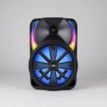 Parlante portátil negro con luces LED multicolor y logo O8K en el centro, diseñado para eventos móviles.