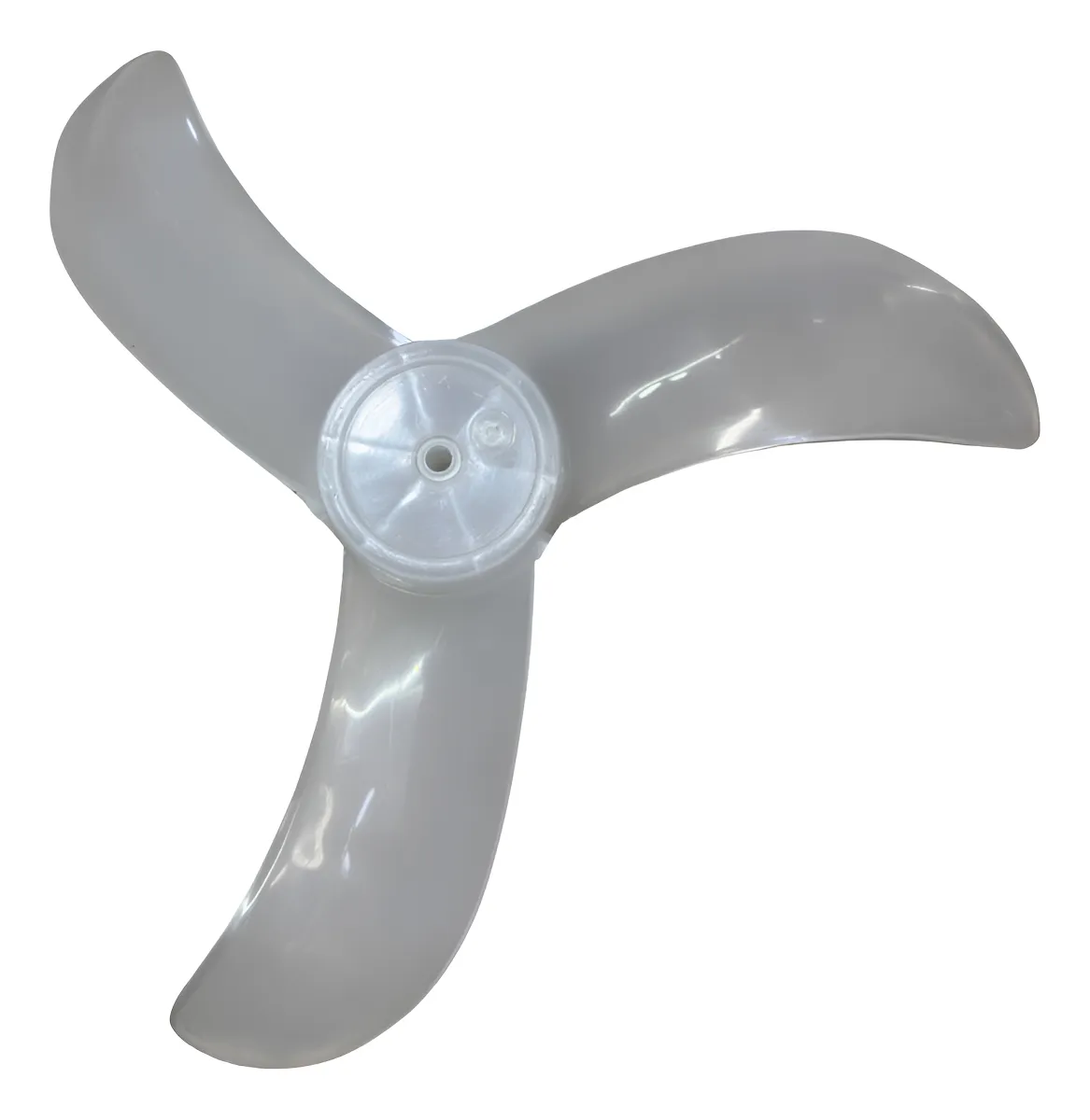 Aspa de ventilador Home Element de 16 pulgadas, color blanco translúcido, con tres palas curvas y centro circular con tornillo central.
