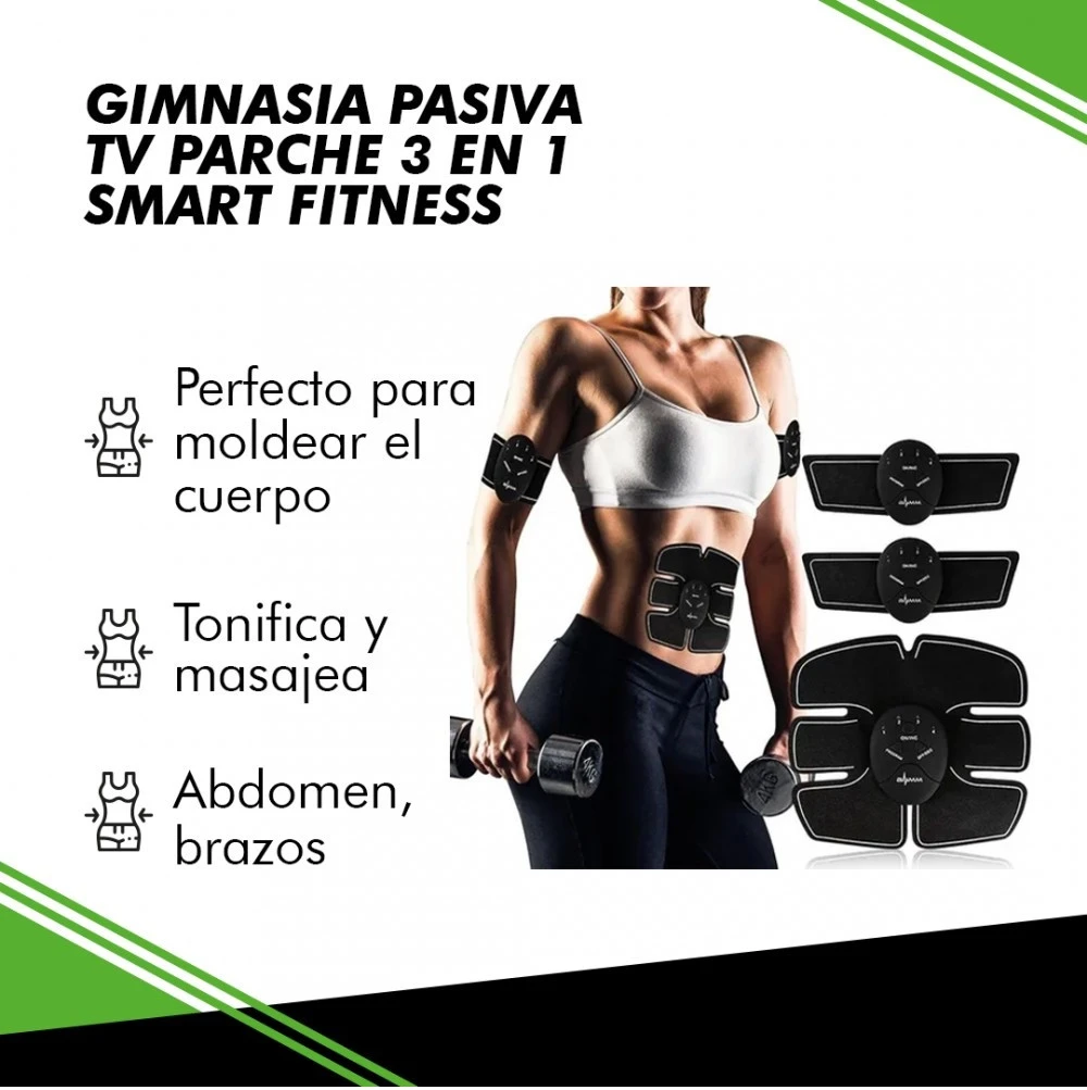 Parche EMS negro con controlador central, usado en abdomen y brazos de mujer con top blanco y leggings, junto a pesas y tres módulos adicionales visibles.