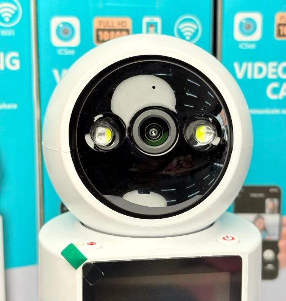 Cámara de videovigilancia con pantalla integrada y visión nocturna - Supervisa espacios interiores y habla en tiempo real