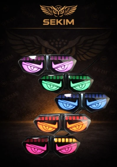 Stops LED NKD 125 con diseño agresivo y logotipo retroiluminado - Aumenta tu visibilidad nocturna y personaliza tu moto sin modificaciones eléctricas