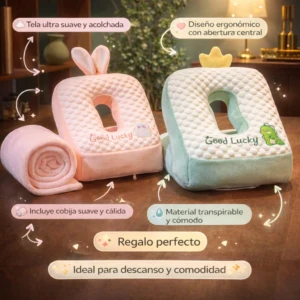 Almohada ergonómica con forma de conejo y corona, en tonos rosa pastel y menta, con textura acolchada y abertura central para cuello. Incluye funda extraíble y cojín enrollable. Ideal para descanso en siestas.