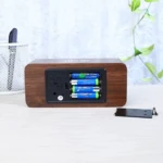 Reloj despertador con carga inalámbrica y control de voz - Simplifica tu rutina matutina eliminando el desorden de cables - Imagen 2