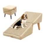 Rampa plegable beige con textura antideslizante para mascotas, con patas de madera y un perro beagle sentado sobre ella. Incluye variante de taburete.