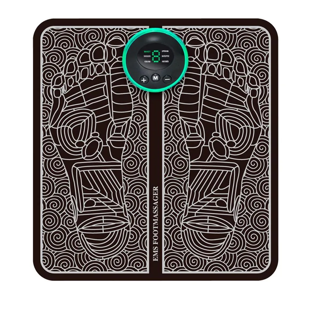 Masajeador de pies EMS recargable con diseño geométrico en blanco y negro, panel digital verde y botones de control central.