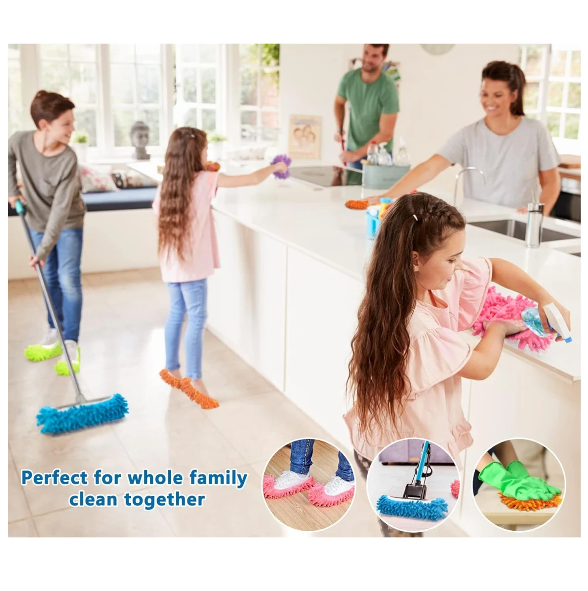 Familia limpia cocina con zapatones de microfibra en colores azul, rosa y verde; recogen polvo y pelos de mascotas al caminar.