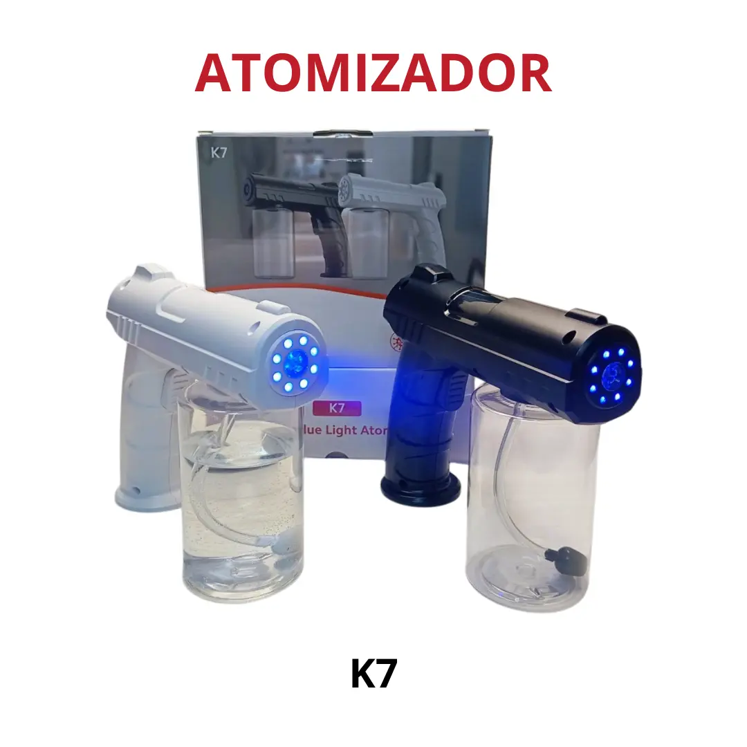 Atomizador pistola K7 en blanco y negro, con luz azul LED, depósito transparente y caja de presentación al fondo.