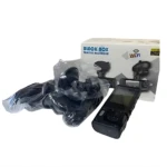 Cámara de seguridad para vehículo Black Box 3 en 1, color negro, con pantalla frontal, accesorios incluidos y caja de presentación.
