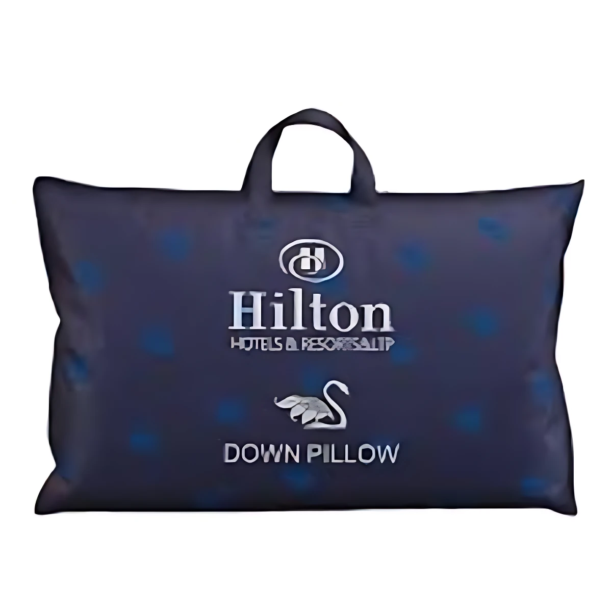 Almohada Hilton Down en funda azul oscuro con logotipo de la marca y símbolo de cisne, presentada en empaque rectangular con asa superior.