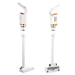Aspiradora inalámbrica blanca con mango ergonómico y base de limpieza, mostrada en dos ángulos frente a fondo blanco.