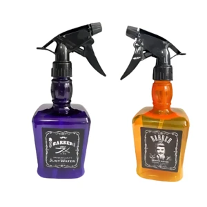 Dos atomizadores de barbero, uno azul y otro naranja, con boquilla ajustable y etiqueta que dice "Barber".