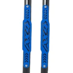 Barra estabilizadora trasera Ax4 en acero inoxidable, con mango negro y zona de agarre azul texturizado, diseñada para proteger chasis de impactos laterales.