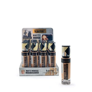 Pack de seis unidades de base de maquillaje Matte Mouse en tono medio, con presentación individual y caja de exhibición que muestra el nombre de la marca Karité.