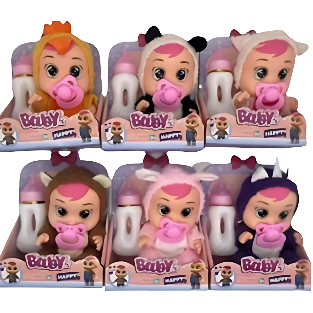 Seis muñecas bebé con tetero blanco y pañal rosa, cada una con disfraz de animal: león, vaca, oveja, caballo, cordero y unicornio, en caja individual con ilustraciones de niños.