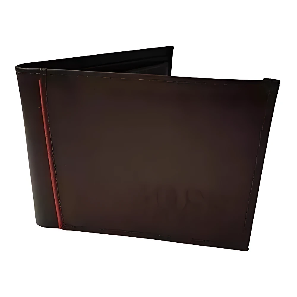 Billetera de cuero marrón oscuro con costura roja visible en lateral, abierta mostrando interior negro. Modelo tipo bi-fold para hombre o mujer.
