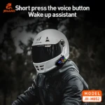Casco blanco con visor negro y sistema Bluetooth Jeqang JH-M852 integrado en la orejera, con luces LED multicolor y botón de voz visible.